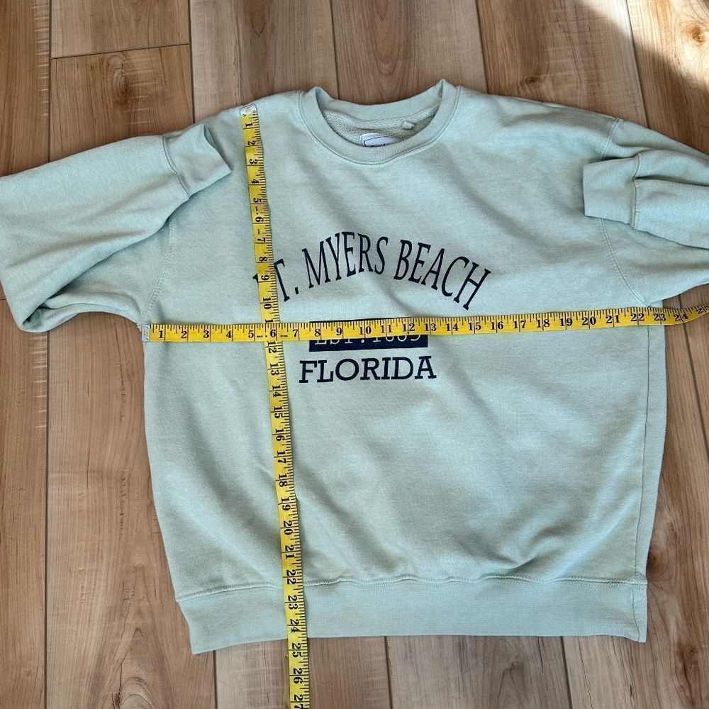 Womens Soft Green Ft. Myers Graphic Soft Sweatshirt Size Large - Picture 3 of 6